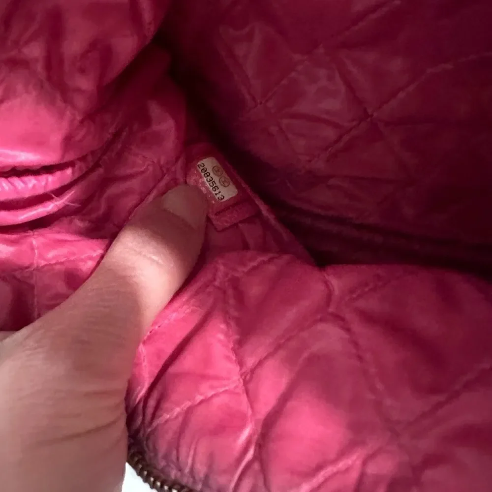 Chanel caviar Quilted pink leather Clutch